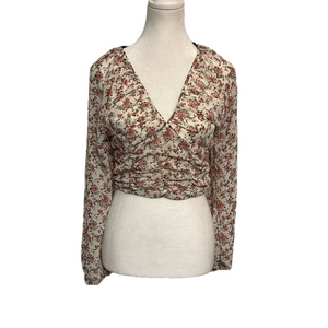 FOREVER 21 Women’s Small floral long sleeve crop top.